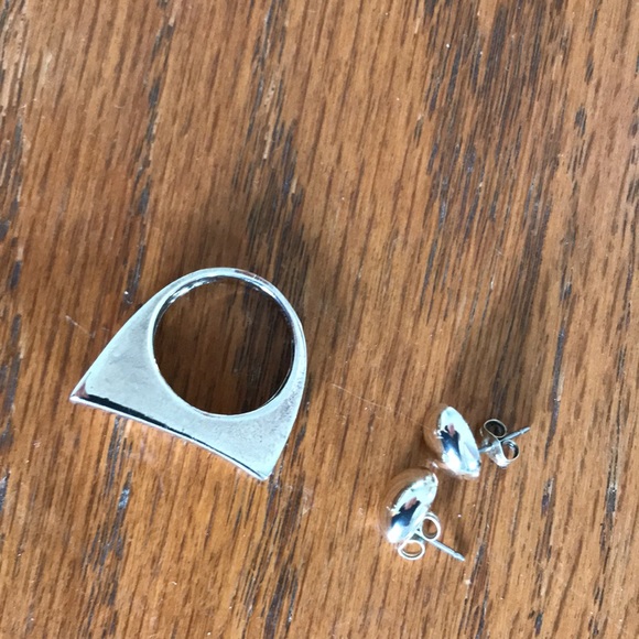 Assorted chains, earrings and ring - Picture 6 of 11